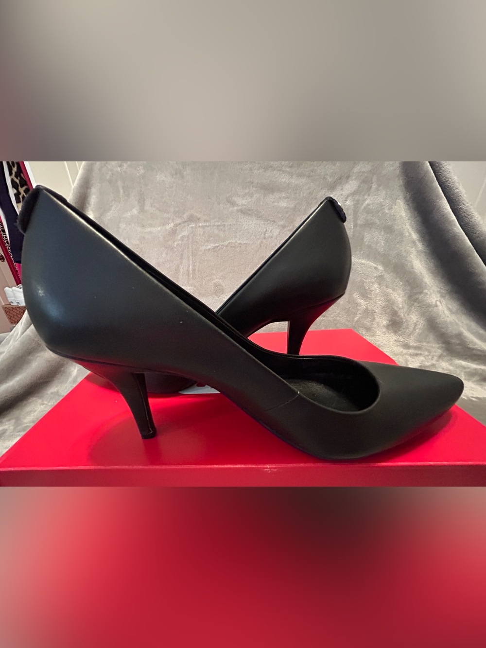 Michael Kors Black Leather Pointed-Toe Stiletto Pumps - Alina Flex Fit - Picture 5 of 10